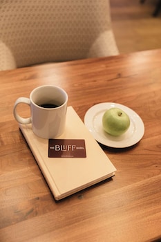 the bluff savannah historic tapestry collection by hilton