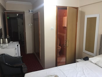 istanbul paris hotel and hostel