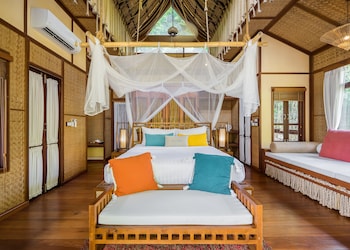 the floathouse river kwai