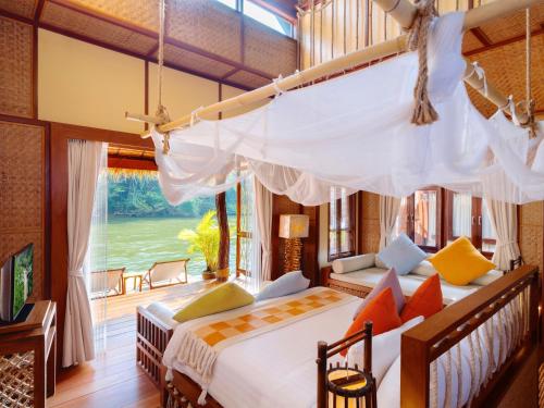 the floathouse river kwai