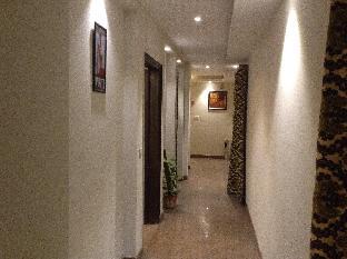 Hotel Metro Tower,Near Central Mall,3 star