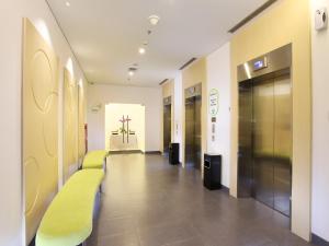 zest airport jakarta by swiss belhotel international