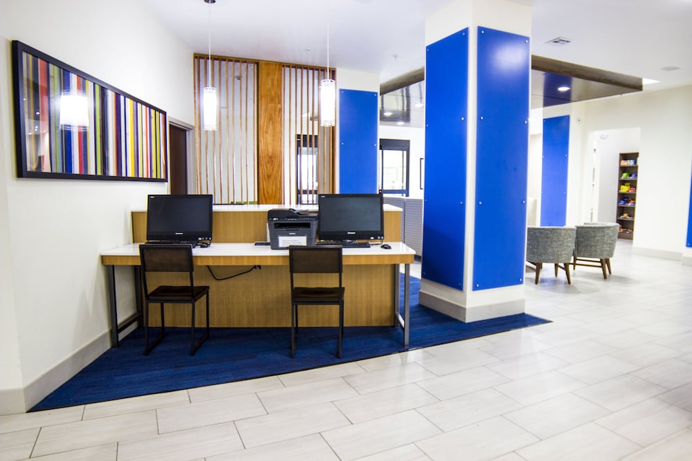 holiday inn express hotel and suites seguin by ihg