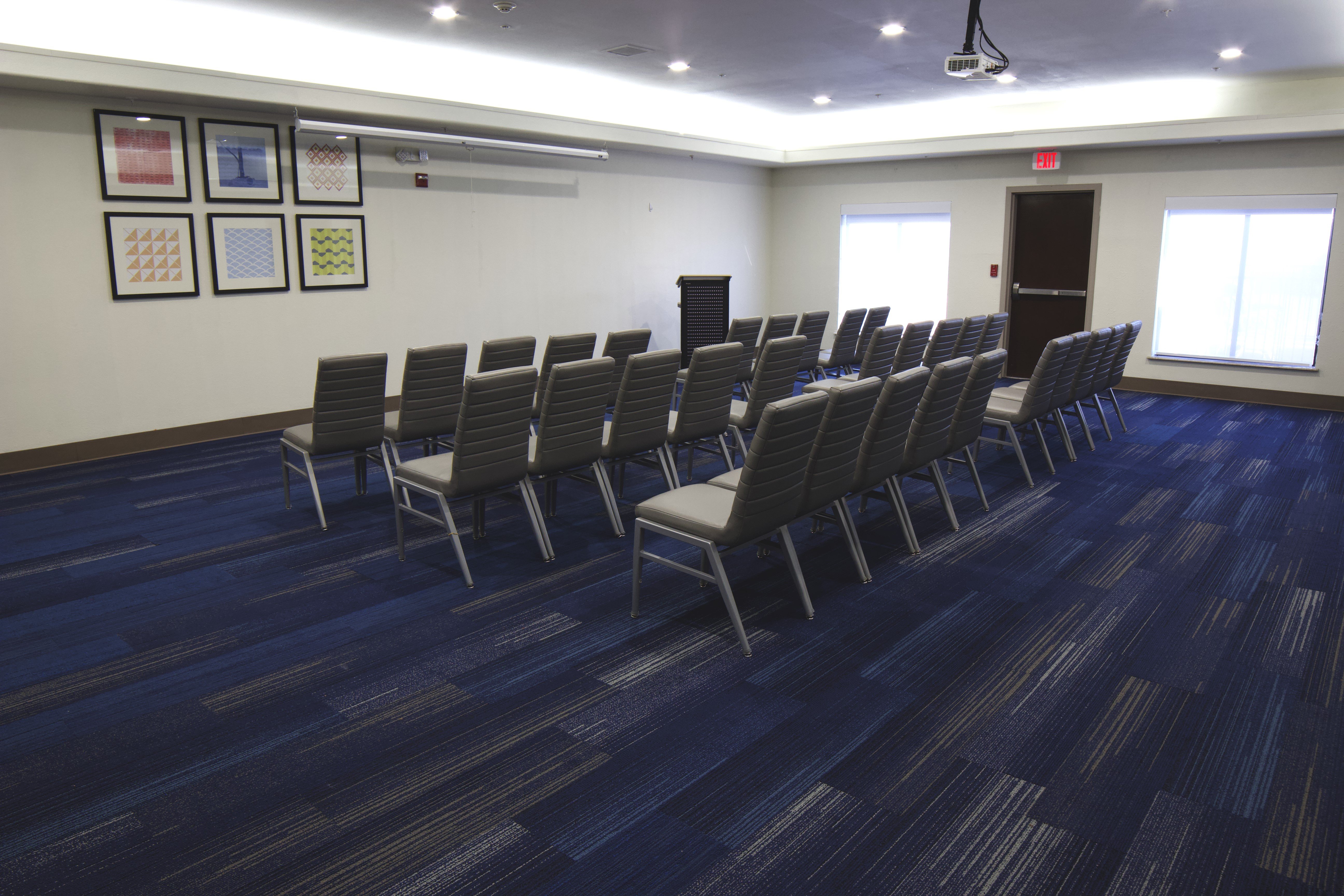 holiday inn express hotel and suites seguin by ihg