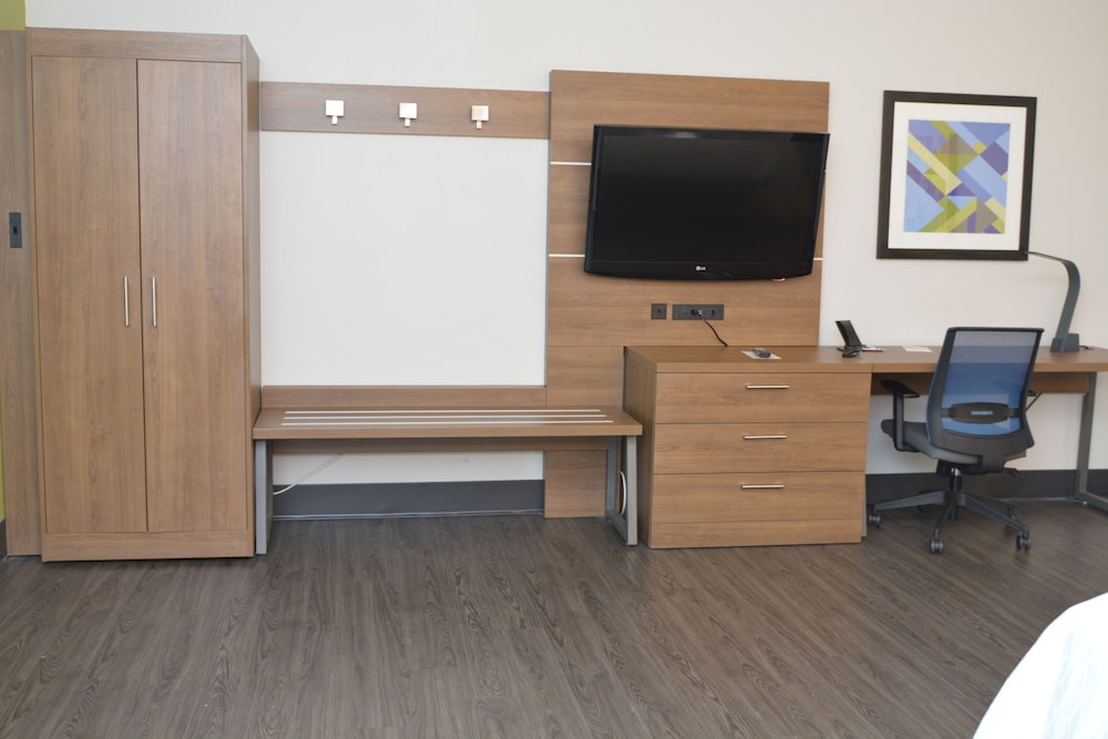 holiday inn express hotel and suites seguin by ihg