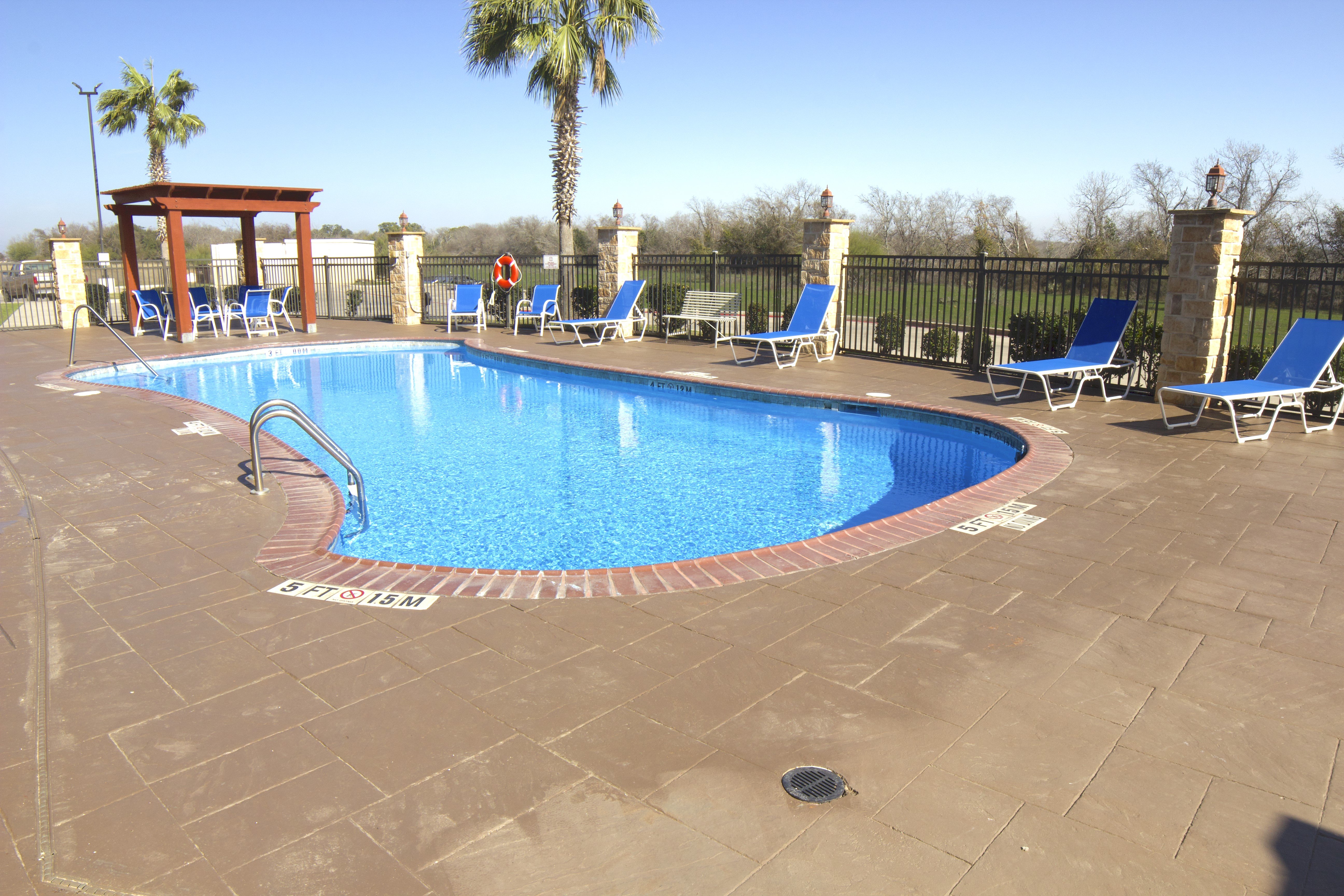 holiday inn express hotel and suites seguin by ihg
