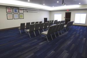 holiday inn express hotel and suites seguin by ihg