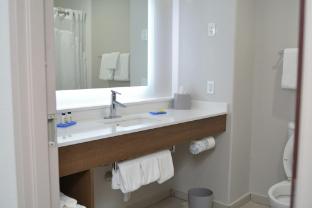 holiday inn express hotel and suites seguin by ihg