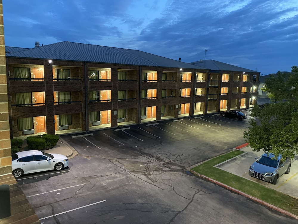 motel 6 oklahoma city ok fairgrounds west