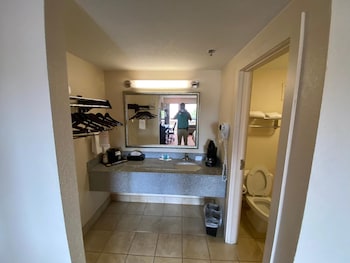 motel 6 oklahoma city ok fairgrounds west