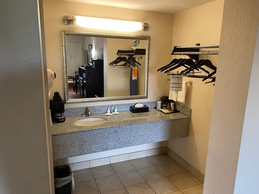 motel 6 oklahoma city ok fairgrounds west