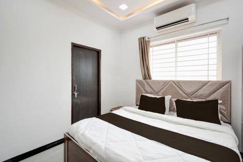 Hotel O Midway Treat Barwani,,4 star