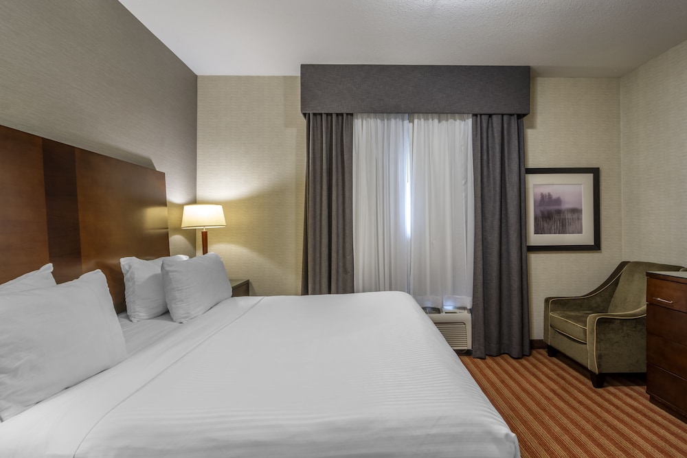 devonian hotel and suites