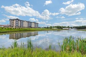 Devonian Hotel & Suites,Fox Creek>>Alberta,3 star