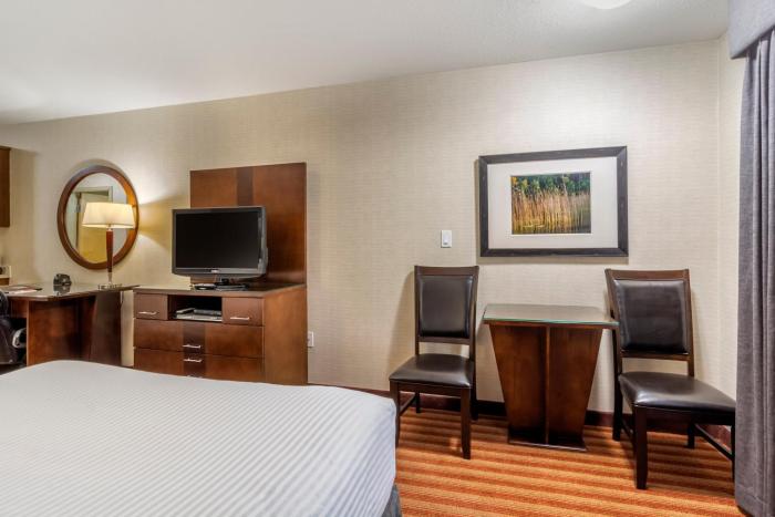 devonian hotel and suites