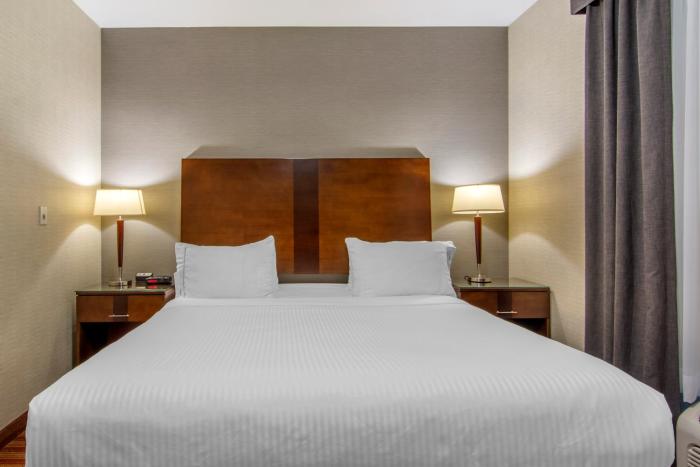 devonian hotel and suites
