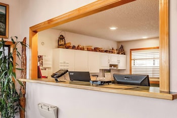 econo lodge inn and suites madras