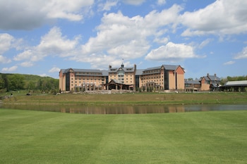 mount airy casino resort adults only 21