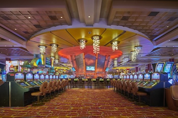 mount airy casino resort adults only 21
