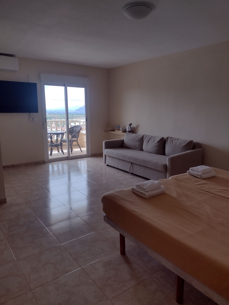 hotel algorfa