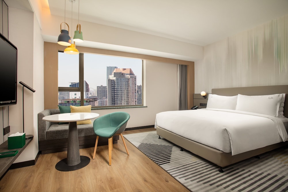 holiday inn shanghai nanjing road by ihg