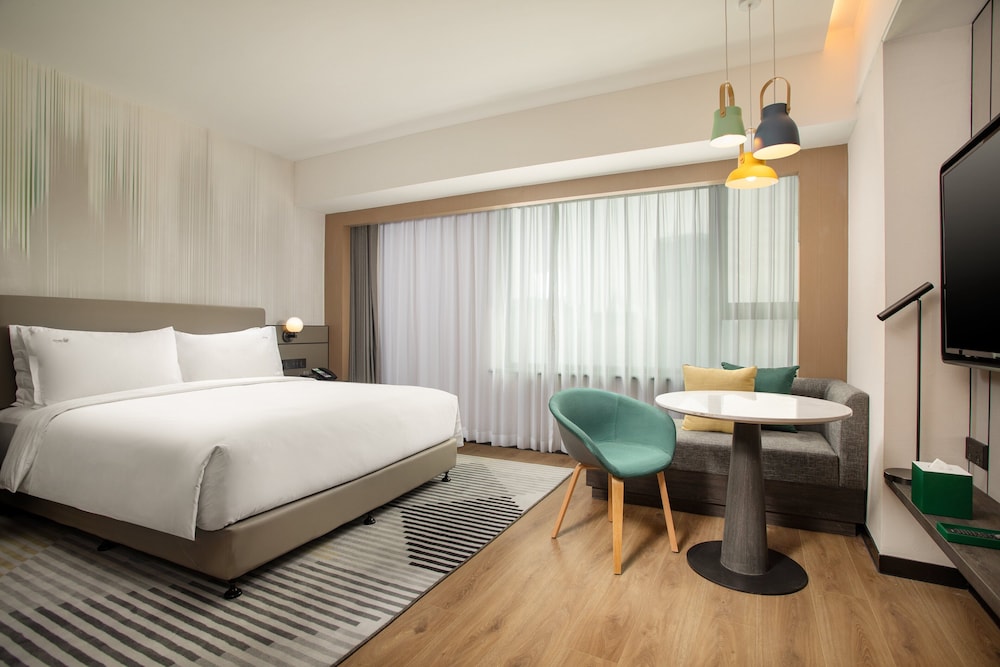 holiday inn shanghai nanjing road by ihg