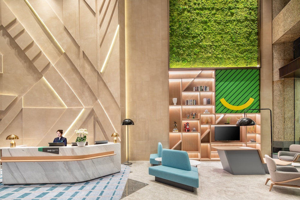 holiday inn shanghai nanjing road by ihg