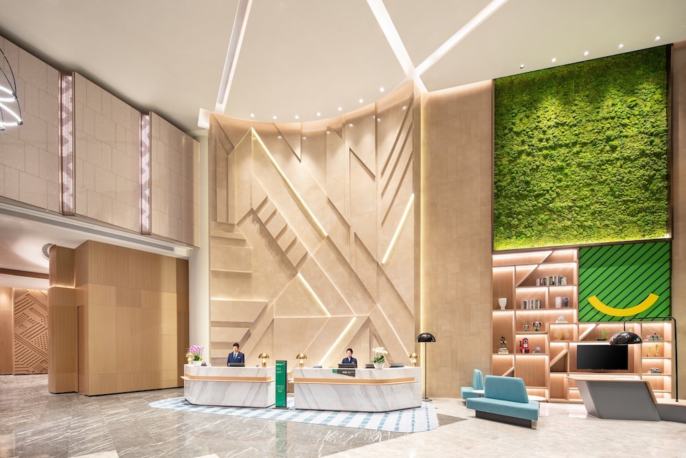 holiday inn shanghai nanjing road by ihg