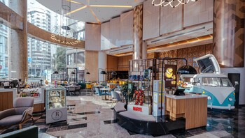 holiday inn shanghai nanjing road by ihg