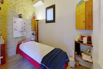 La Baronnie Hôtel & Spa,Charente-Maritime>>Aujac,4 star