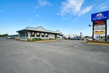 Travelers Inn,Bloomfield>>Belleville,2 star