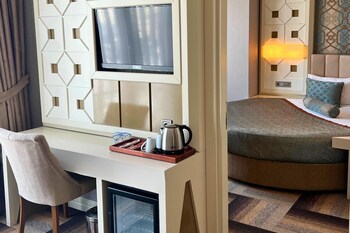 the grand mira hotel