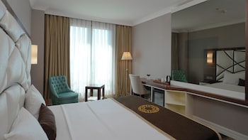 the grand mira hotel