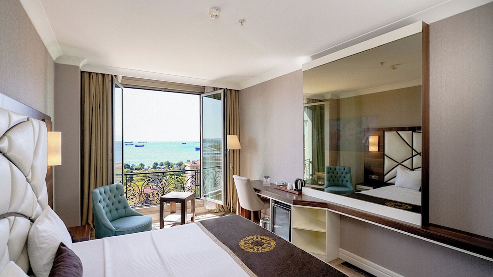 the grand mira hotel