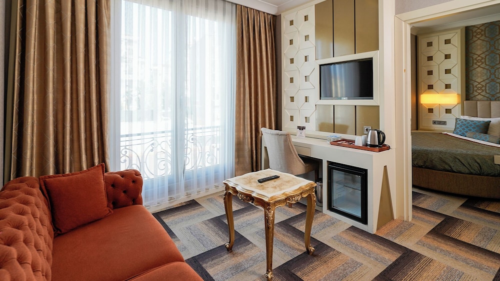 the grand mira hotel