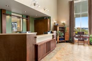 Days Inn By Wyndham Montmagny,Montmagny>>Ile D'orleans,3 star