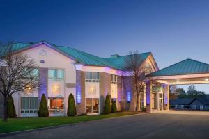 Days Inn By Wyndham Montmagny,Montmagny>>Ile D'orleans,3 star