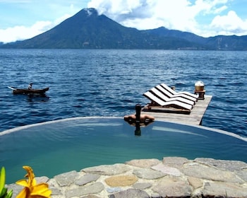 santa cruz la laguna