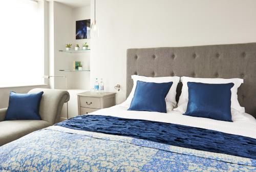 The Bull And The Hide,North London>>City Of London,4 star