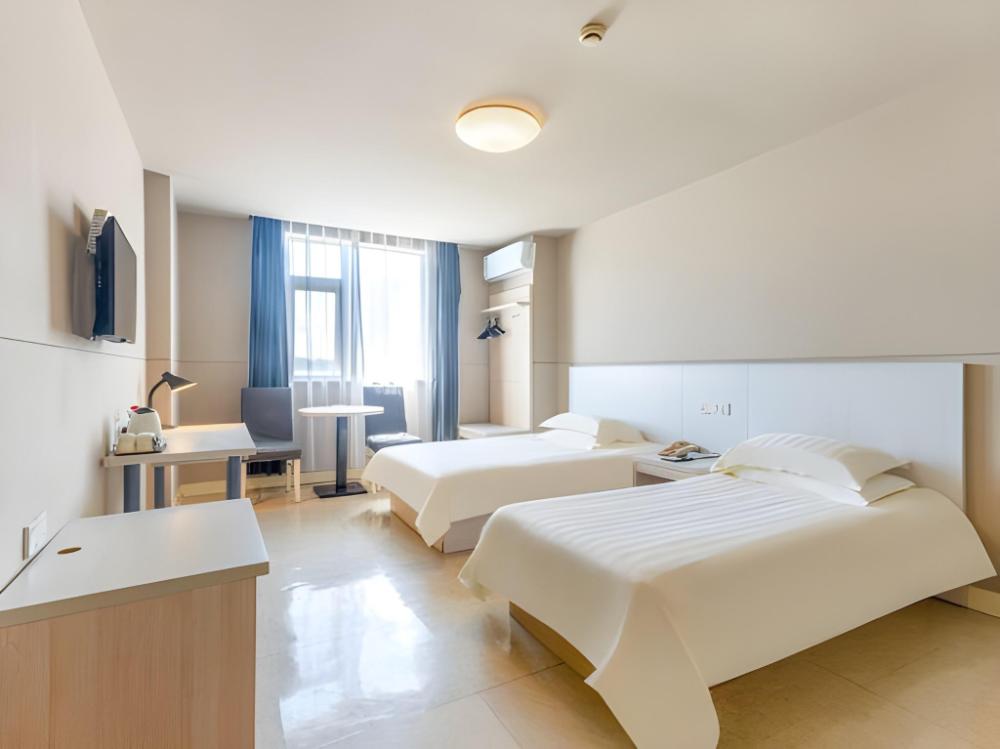 jinjiang inn zhuhai xiangzhou qinglv middle road theater