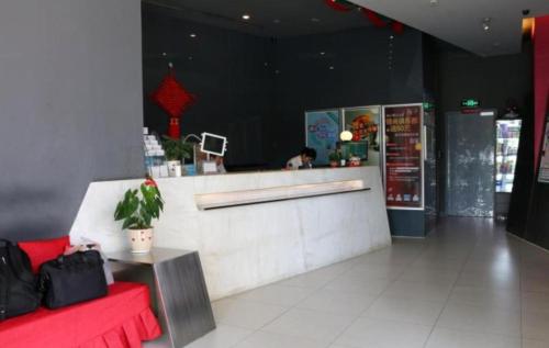 jinjiang inn zhuhai xiangzhou qinglv middle road theater