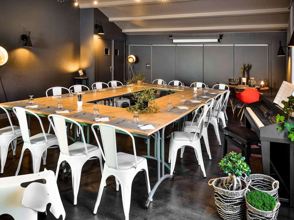 ibis macon sud creches