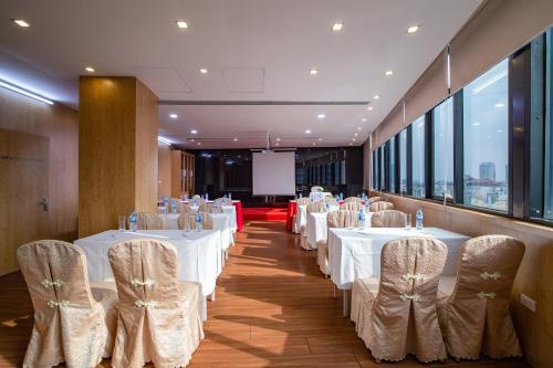 nesta hotel ha noi