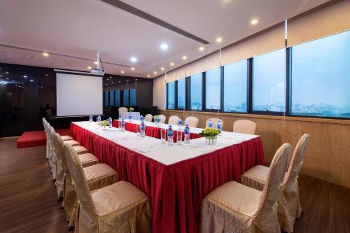nesta hotel ha noi