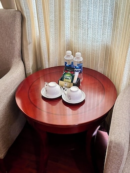 nesta hotel ha noi