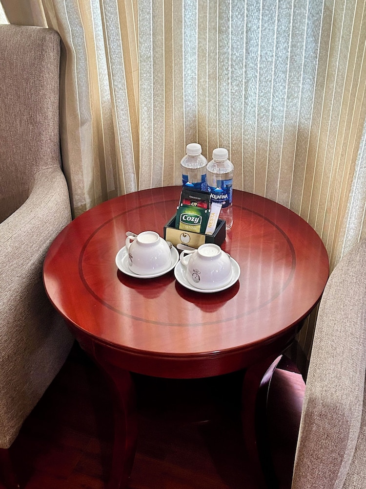 nesta hotel ha noi