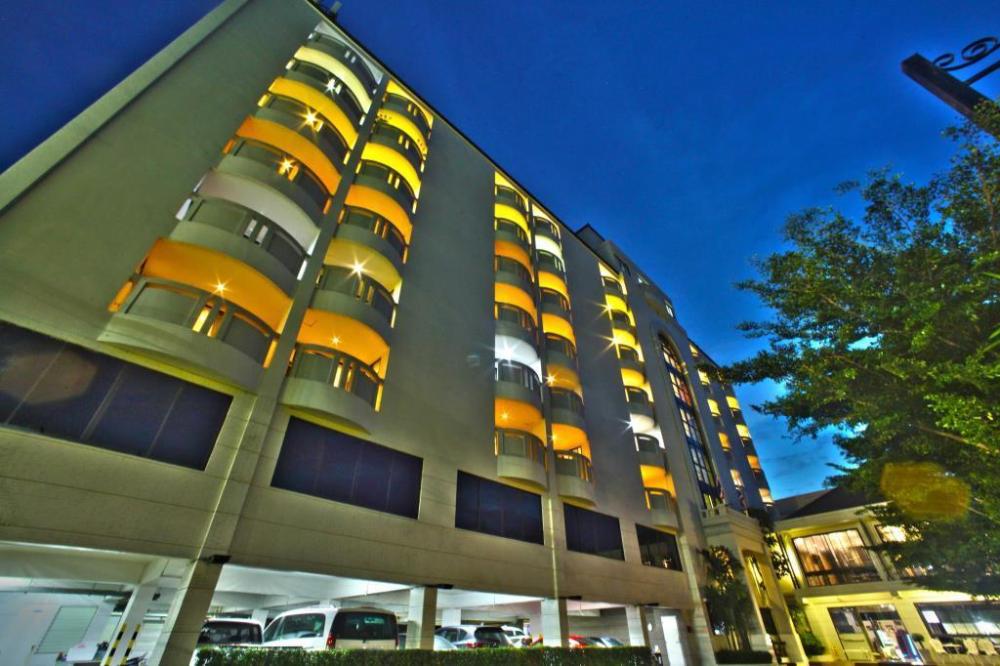 chateau de sukhumvit