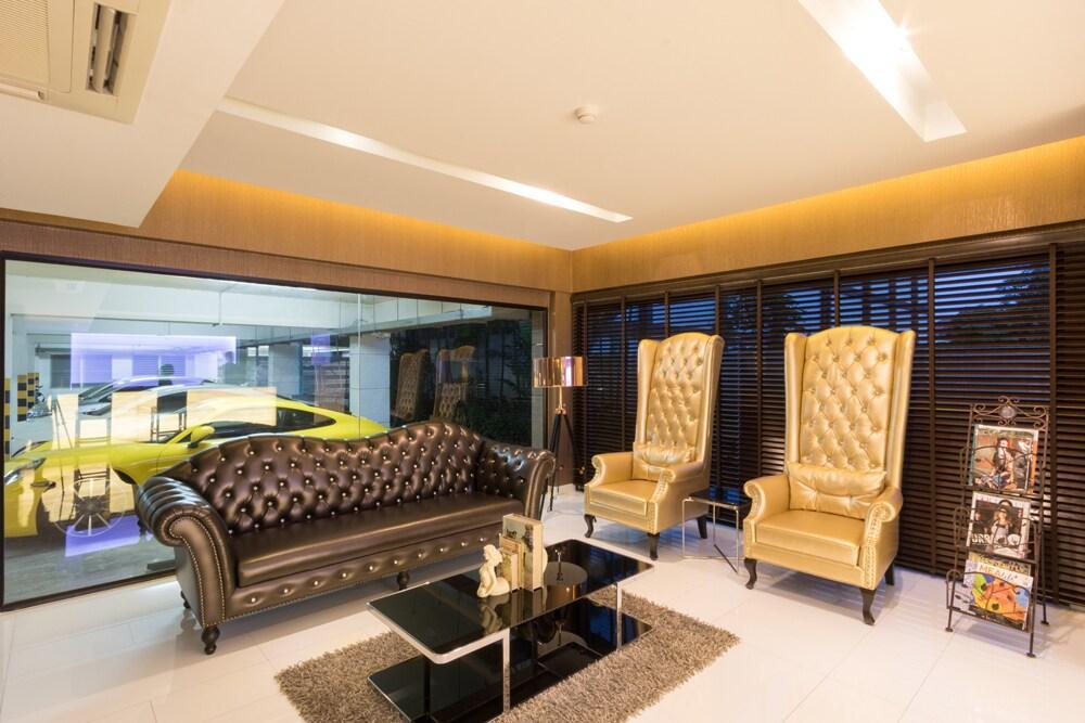 chateau de sukhumvit