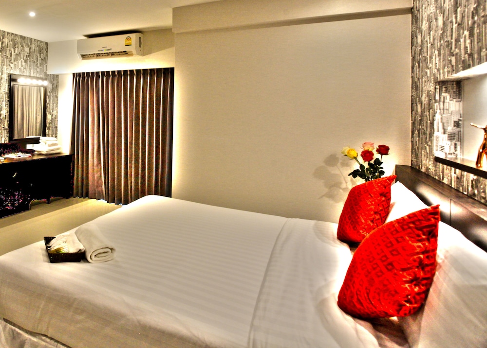 chateau de sukhumvit