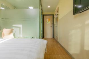 hi inn shanghai huaihai zhong road